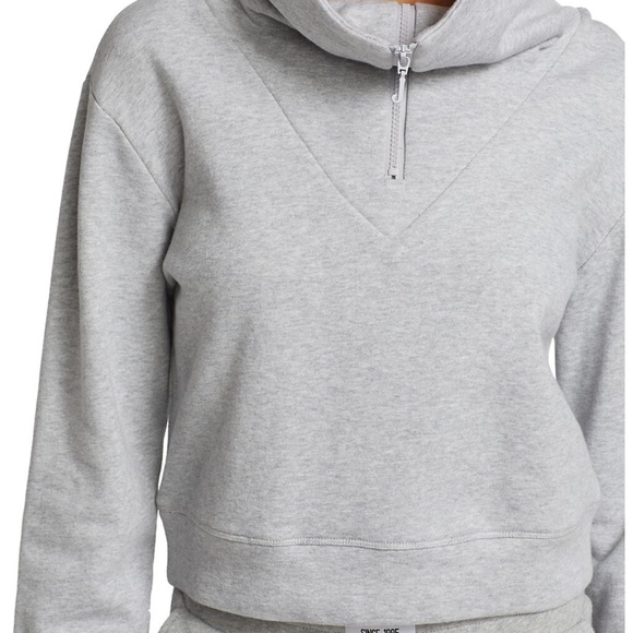 NWT*** Juicy Couture High Collar 1/2 Zip Top XL* - Picture 6 of 16